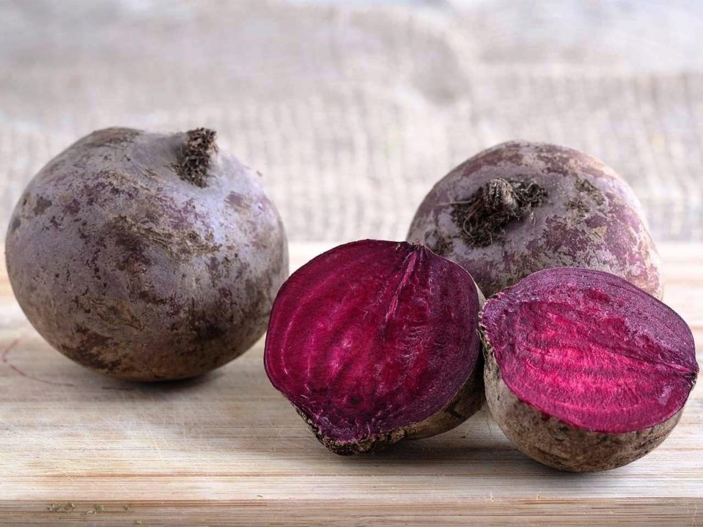 உணவில் தினமும் பீட்ரூட்டை சேர்ப்பதால் உடலில் ஏற்படும் அதிசயங்கள் பற்றி தெரியுமா?