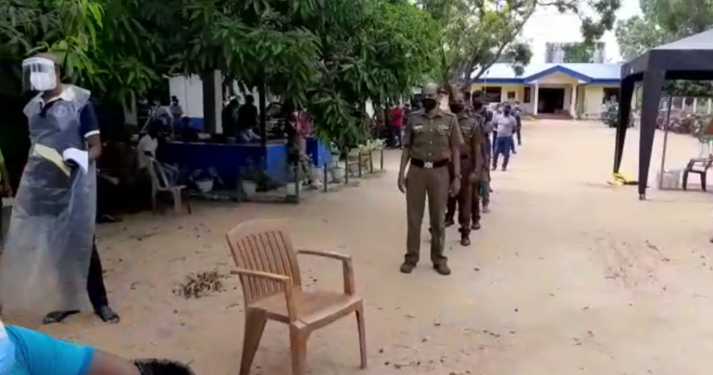 காத்தான்குடி பொலிஸ் நிலையத்தில்மேலும் மூவருக்கு கொரோனா….!