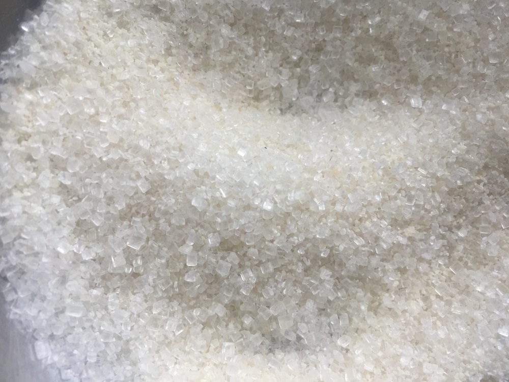 வவுனியாவில் சீனியுடன் ரவை கலந்து விற்பனை என குற்றச்சாட்டு