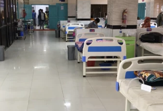 காய்ச்சலுக்கு பெரசிட்டமோல் மாத்திரையை மட்டும் பெற்றுக் கொள்ளுமாறு சுகாதார துறையினர் எச்சரிக்கை!