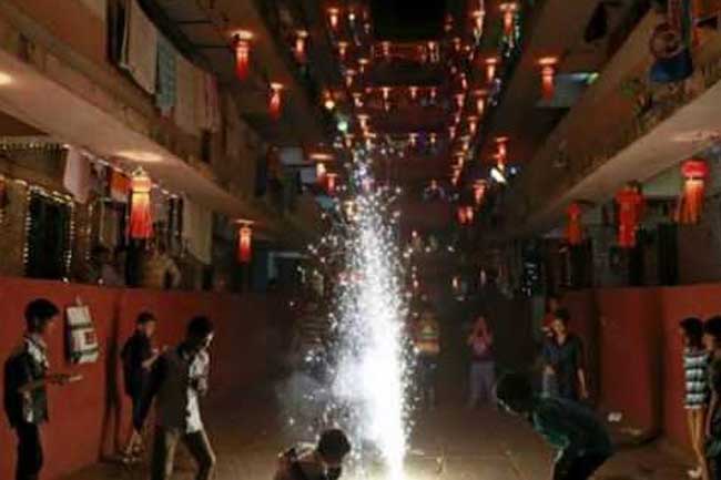 இரண்டு மணி நேரம் மாத்திரம் பட்டாசு வெடிக்க அனுமதி!