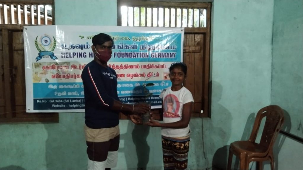 ஸ்ரீவள்ளிபுரம்-அனைவருக்கும் மதியபோசனம் தேசிக்கன்றுகளும்