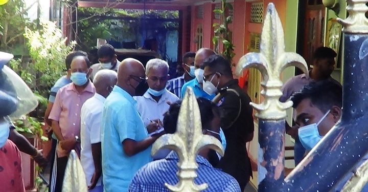 மட்டக்களப்பு தலைமையக பொலிஸ் பிரிவுக்குட்பட்ட அரசடி பகுதியில் கொடூரமாக கொலைசெய்யப்பட்ட பெண்ணின் சடலம்