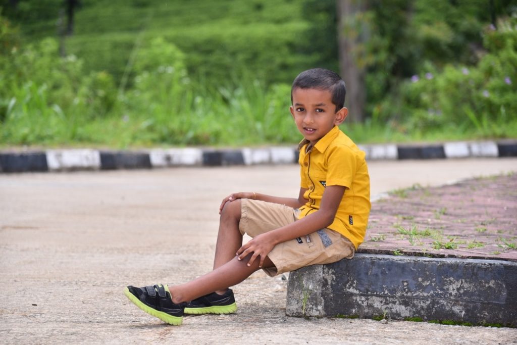 உலக சாதனை நிலைநாட்டிய இலங்கை சிறுவன்: குவியும் பாராட்டுக்கள்-Karihaalan news.