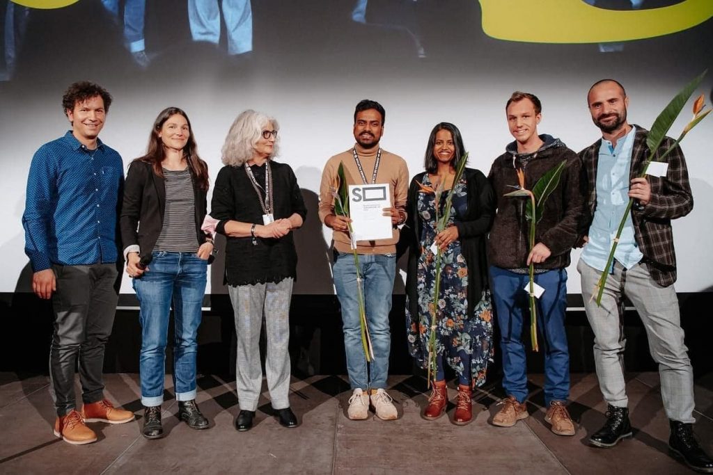 சுவிஸ் நாட்டில் திரைப்படதுறையில் விருது பெற்ற ஈழத்து தமிழன்-Karihaalan news.