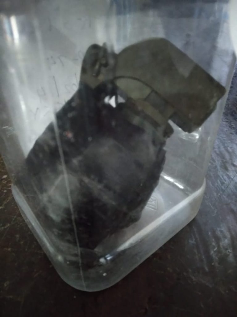 மட்டக்களப்பில் பொலிஸ் காவலரண் அருகில் கைக்குண்டுடன் ஒருவர் கைது-Batticaloa news