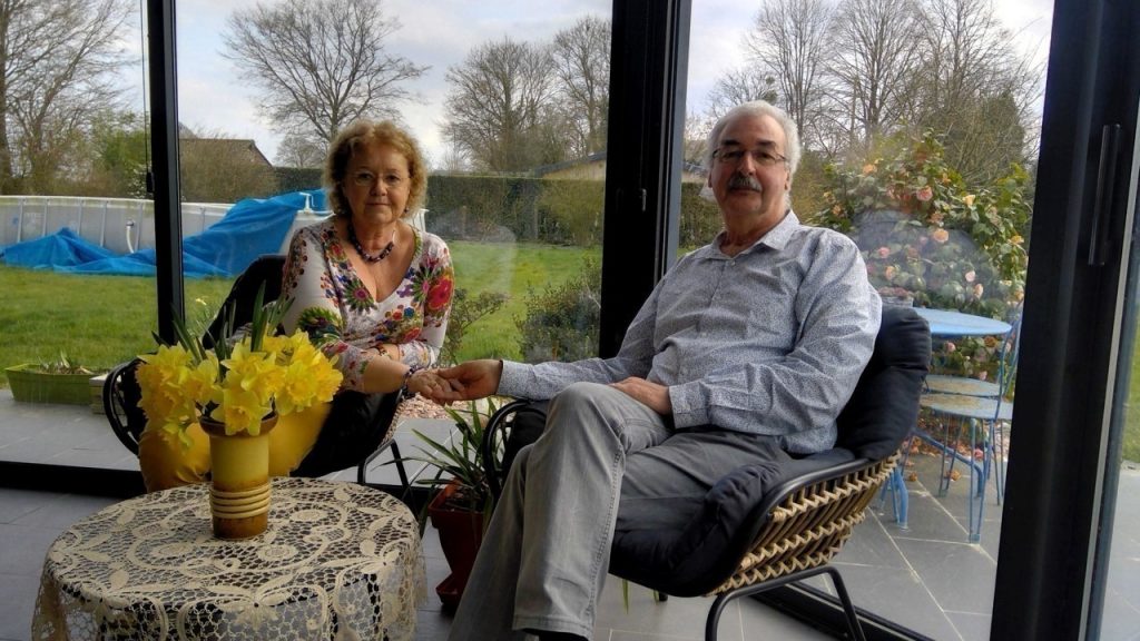 பிரான்ஸில் இருந்து இலங்கை வந்த தம்பதிக்கு ஏற்பட்ட நெருக்கடி – கனவாக மாறிய ஆசைகள்-Karihaalan news