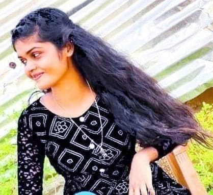 யாழில் புகையிரத விபத்தில் இளம் யுவதி. கண்ணீர் அஞ்சலிகள்-Jaffna News