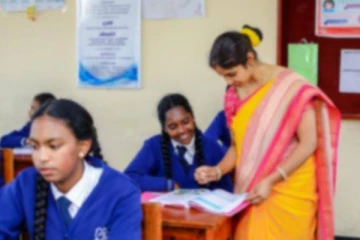 ஆசிரியர்களுக்கு அதிகரித்து வழங்கப்படும் ஊதியத்தில் இப்படி ஒரு அதிர்ச்சித் தகவலா-Karihaalan news