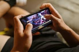 ஒன்லைன் சூதாட்டத்தால் பறிபோன இளைஞரின் உயிர்-India news