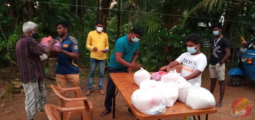 இரத்தினபுரி பிரதேசசெயலர் புஸ்ஸல்ல தோட்டத்  தொழிலாளருக்கு 3000 ரூபாய் பெறுமதியான உலர் உணவுப் பொதி Helping Hearts News