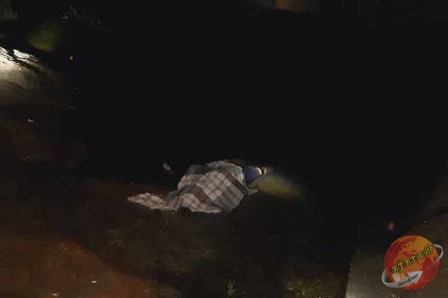 வெட்டுக்காயங்களுடன் இளைஞரின் சடலம் மீட்பு-Karihaalan news