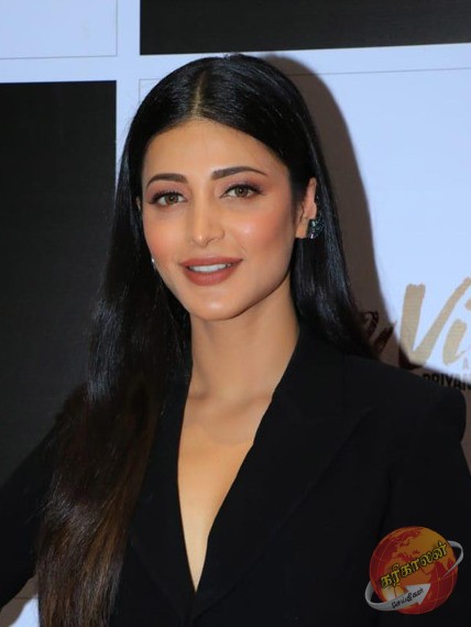 ஓப்பனாக தனது கிரஷ் பற்றி சொன்ன ஸ்ருதி ஹாசன்!