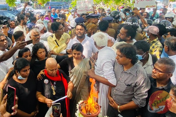 அராஜகக் கும்பல் கைது செய்யுமாறு கோரிக்கை