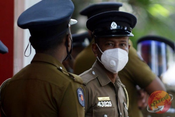 பிரபல பாடசாலை மாணவர்களுக்கு இடையில் அடிதடி