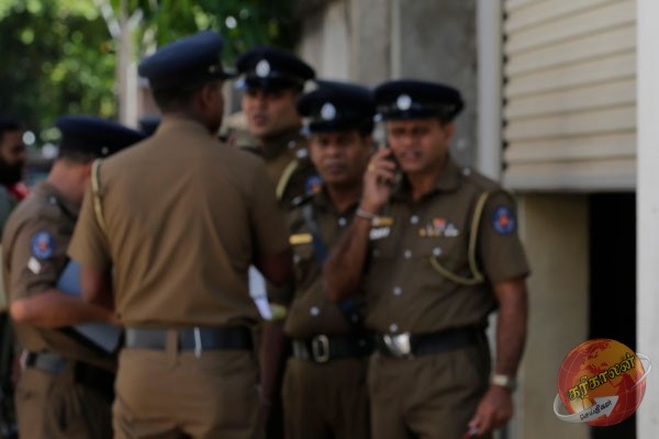 பரீட்சைக்கு தோற்றும் மாணவனை சிறுநீரில் இருந்து இரத்தம் வெளியேறும் வரை தாக்கிய சக மாணவர்கள்