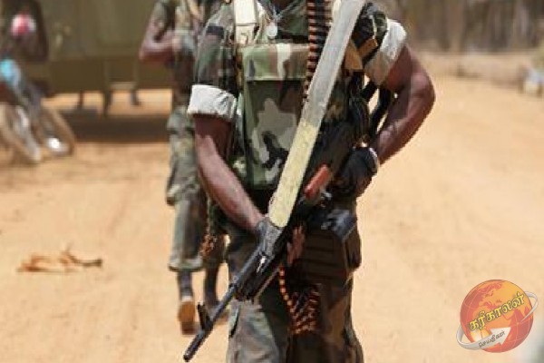 மன்னாரில் துப்பாக்கிச் சூட்டுக்கு இலக்காகிய இராணுவ சிப்பாய்!