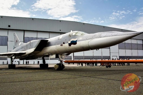 ரஷ்யாவின் சுப்பர்சோனிக் குண்டுவீச்சு விமானங்களை அழித்த உக்ரைன்