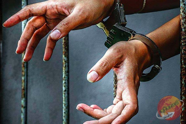 கையடக்கத் தொலைபேசிக்கு ரீலோட் செய்யாத கடை உரிமையாளருக்கு நேர்ந்த அதிர்ச்சி சம்பவம்