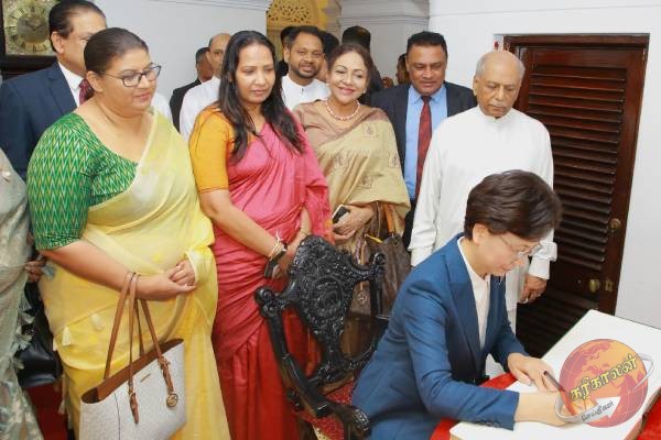 பிரதமருடன் சீனாவின் விசேட தூதுக்குழு சந்திப்பு