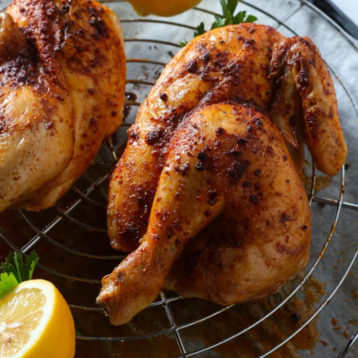 இலங்கையில் பிரபல ஹோட்டலில் உணவு வாங்கிய நபருக்கு காத்திருந்த அதிர்ச்சி!