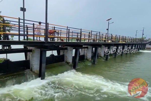 யாழ்ப்பாணத்தில் திறக்கப்பட்ட தொண்டமானாறு வாவியின் வான் கதவுகள்