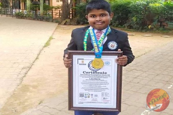 உலக சாதனைப் புத்தகத்தில் இடம்பிடித்துள்ள இலங்கைச் சிறுவன்