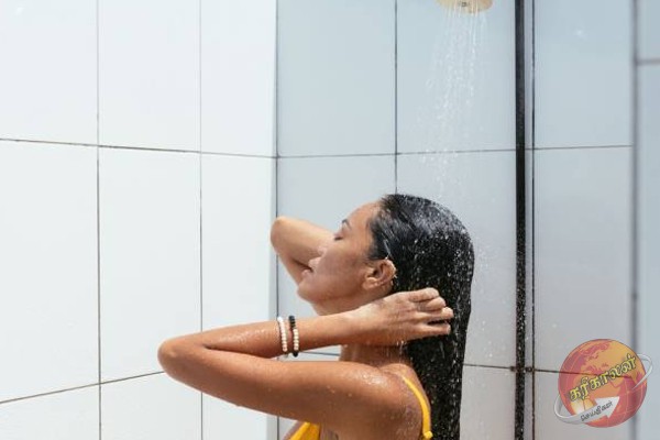 தமிழர் பகுதியொன்றில் மனைவி குளிக்காததால் கணவன் எடுத்த அதிரடி முடிவு!