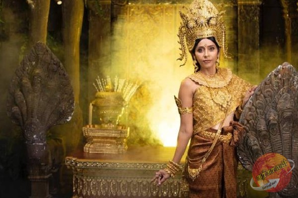 புத்தாண்டில் பெண் இந்தியதூதர் ஒருவர் அணிந்த ஆடை: கவனத்தை ஈர்த்த செயல்! வைரல்