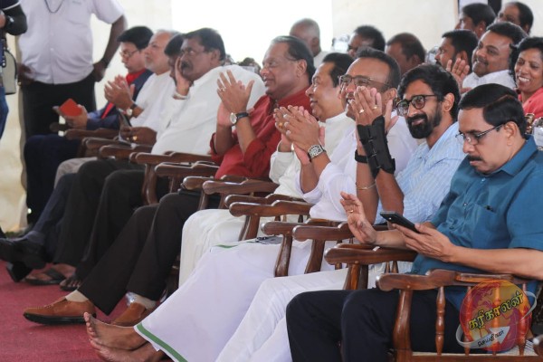 நுவரெலியாவில் தொழில் மற்றும் வெளிநாட்டு வேலைவாய்ப்பு அமைச்சின் நடமாடும் சேவை