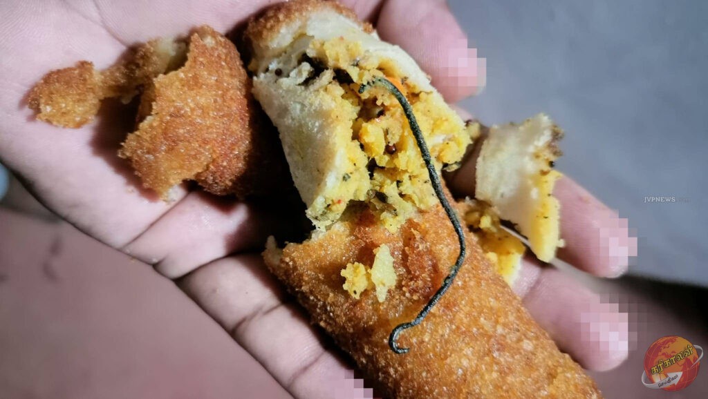 யாழில் வெதுப்பகம் ஒன்றில் ரொட்டி ரோல் வாங்கியவருக்கு காத்திருந்த அதிர்ச்சி!