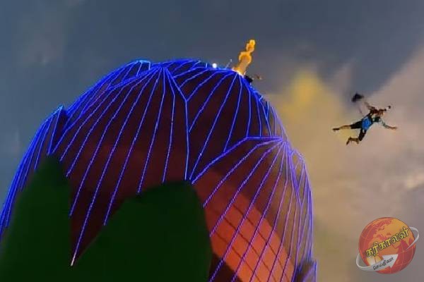 தாமரை கோபுரத்தின் உச்சியில் இருந்து பாராசூட் ஜம்ப் ஷோ