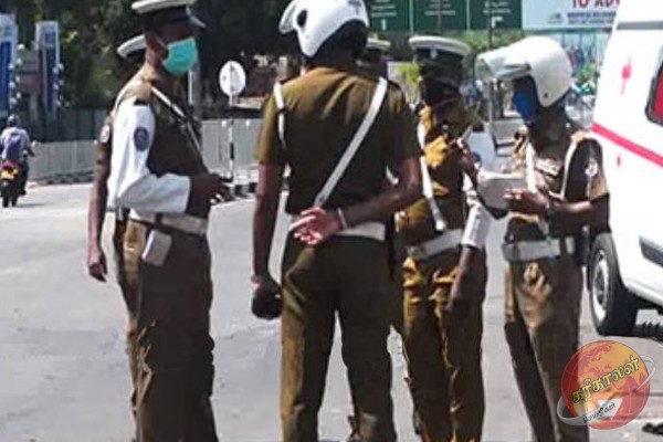 மோட்டார் சைக்கிளில் வந்த எமன்… பரிதாபமாக உயிரிழந்த பெண்!