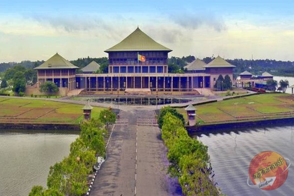 தென்னிலங்கையில் திடீரென ஏற்பட்ட பரபரப்பு… அவசரமாக கூடவுள்ள நாடாளுமன்றம்!