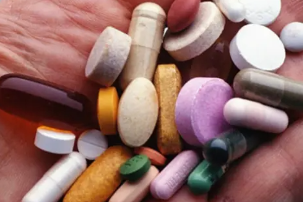 நாட்டில் மருந்து இன்மையால் நோயாளிகளுக்கு பெரும் சிரமம்