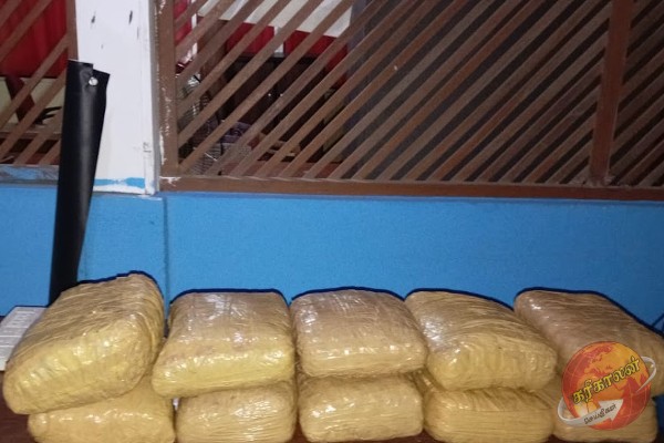 யாழிலிருந்து பூநகரிக்கு மர்மபொருளை கடத்திய நபர் கைது