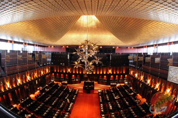 கட்டுப்பணம் செலுத்திய 122 சுயேச்சைக் குழுக்கள்!