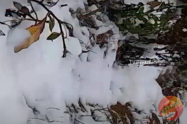 நுவரெலியாவில் பல பகுதிகளில் ஒரே நேரத்தில் காட்சியளித்த வெள்ளை நுரை!