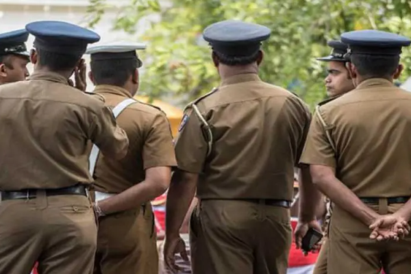 இரு குழுவினரிடையே ஏற்பட்ட மோதலில் 17 வயது இளைஞன் பலி