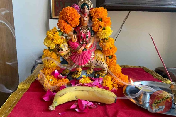 நவராத்திரி மூன்றாம் நாளில் செய்யவேண்டிய வழிபாட்டு முறைகள்