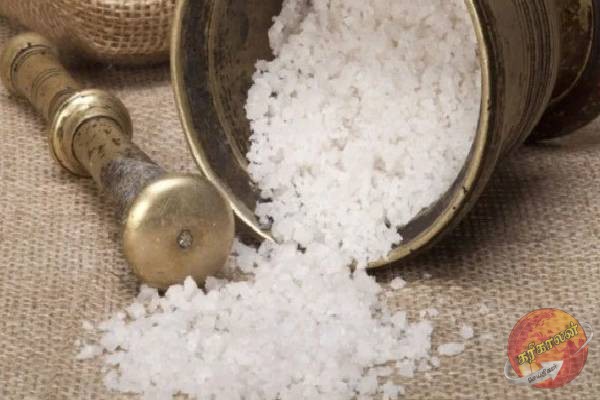 தவறியும் வெள்ளிக்கிழமைகளில் இதை செய்து விடாதீர்கள்!