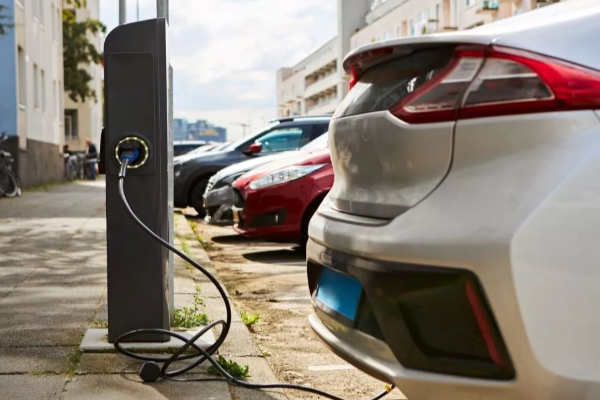 மின்சார வாகன இறக்குமதி தொடர்பில் விசேட ஆய்வு