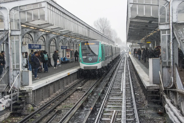 பிரான்ஸில் யாழ்ப்பாண தமிழர் விபரீத முடிவு; அதிர்ச்சியில் உறவுகள்!