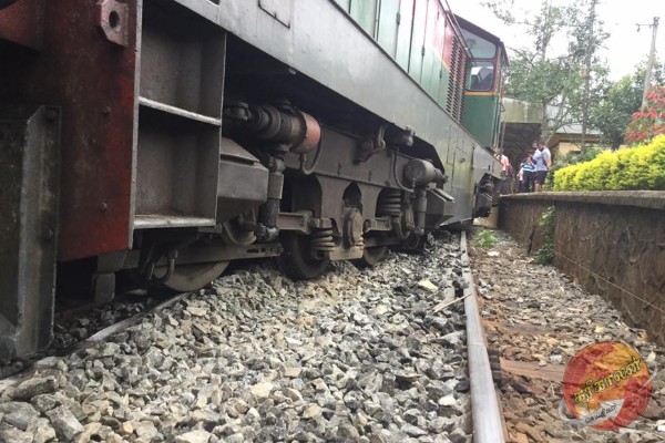 யாழிலிருந்து கொழும்பு நோக்கி பயணித்த தொடருந்து தடம்புரள்வு