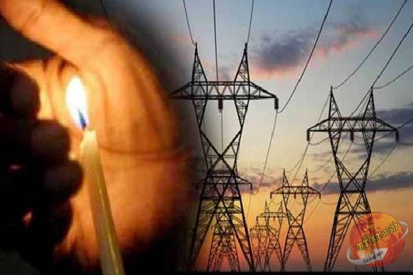 நாட்டில் ஏற்பட்ட மின் தடை ; திடீர் சுகயீனமுற்று நால்வர் வைத்தியசாலையில்