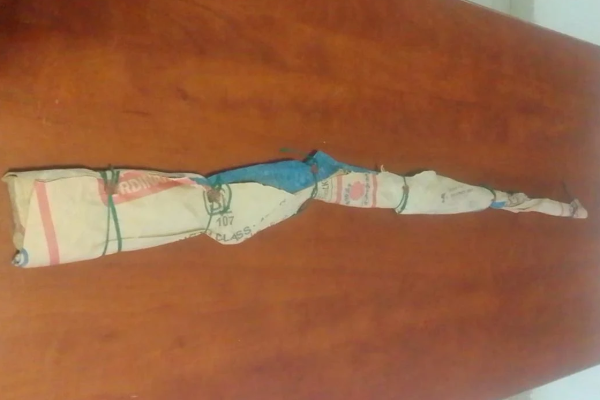 உள்நாட்டில் தயாரிக்கப்பட்ட துப்பாக்கியுடன் ஒருவர் கைது