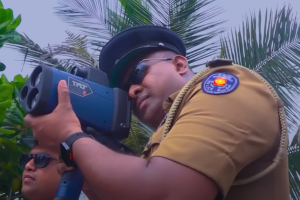 வீதி பாதுகாப்பை மேம்படுத்த அதிவேகத் துப்பாக்கிகள் அறிமுகம்