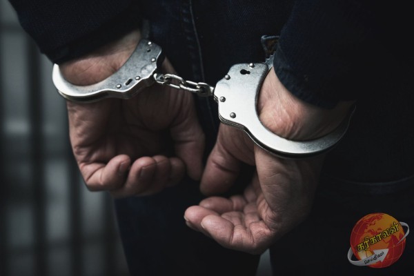 யாழ்ப்பாணம் சென்ற பேருந்தில் பொலிஸாருக்கு காத்திருந்த க்ஷாக்!