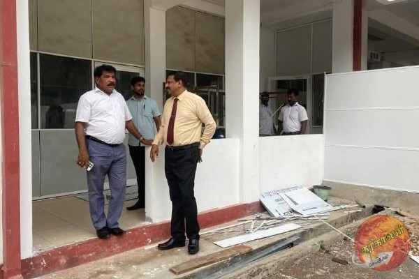 யாழில் கடவுச்சீட்டு அலுவலகத்தை பார்வையிட்ட கடற்றொழில் அமைச்சர்