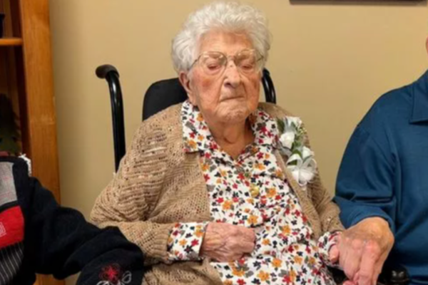 கின்னஸ் புத்தகத்தில் இடம் பிடித்த உலகின் மிக வயதான மூதாட்டி